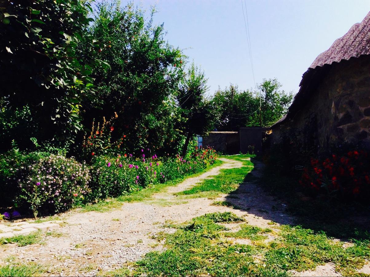 House On Ashiq Cuma Street 8 Bed & Breakfast Şǝki Dış mekan fotoğraf