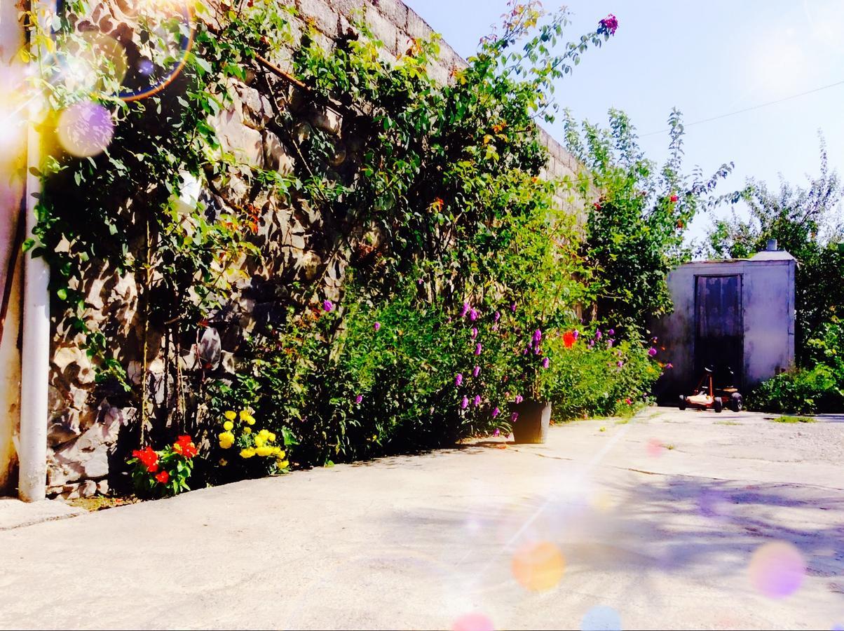 House On Ashiq Cuma Street 8 Bed & Breakfast Şǝki Dış mekan fotoğraf